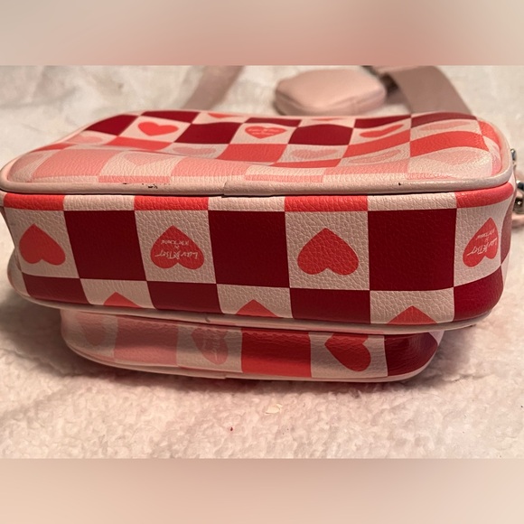💕Host Pick💕Betsey Johnson Pink Checker Heart Crossbody Bag - Picture 11 of 15